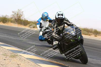 media/Apr-10-2022-SoCal Trackdays (Sun) [[f104b12566]]/Turn 3 Inside (1150am)/